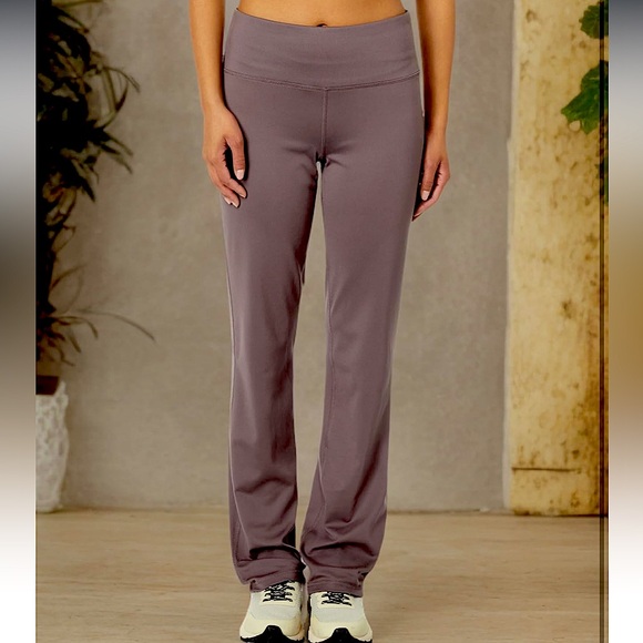 Jockey Women's Premium Brushed Wide Waistband Yoga Pants - “New in Package” - Picture 4 of 4